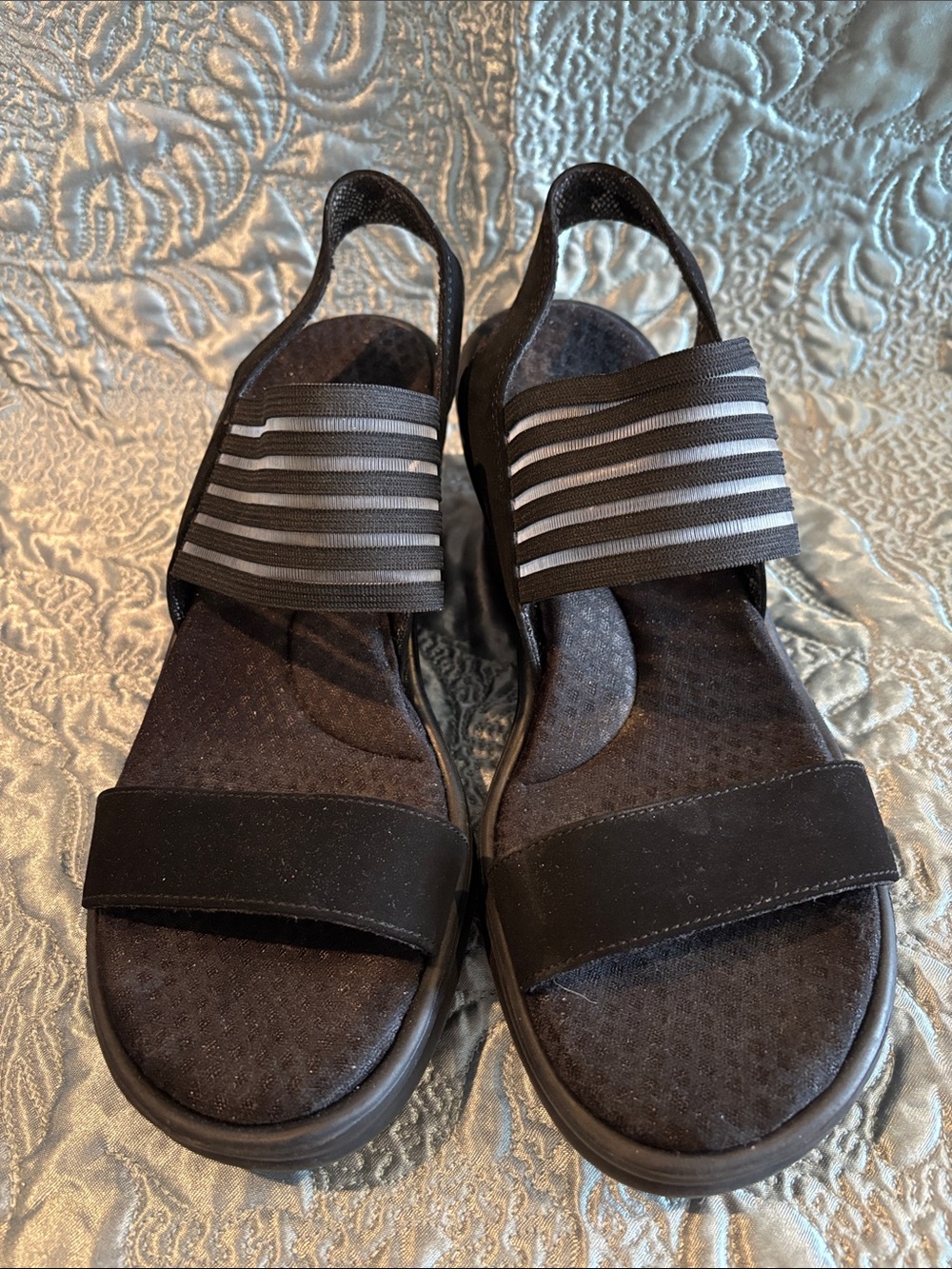 Women’s Skechers Black Comfort Sandals